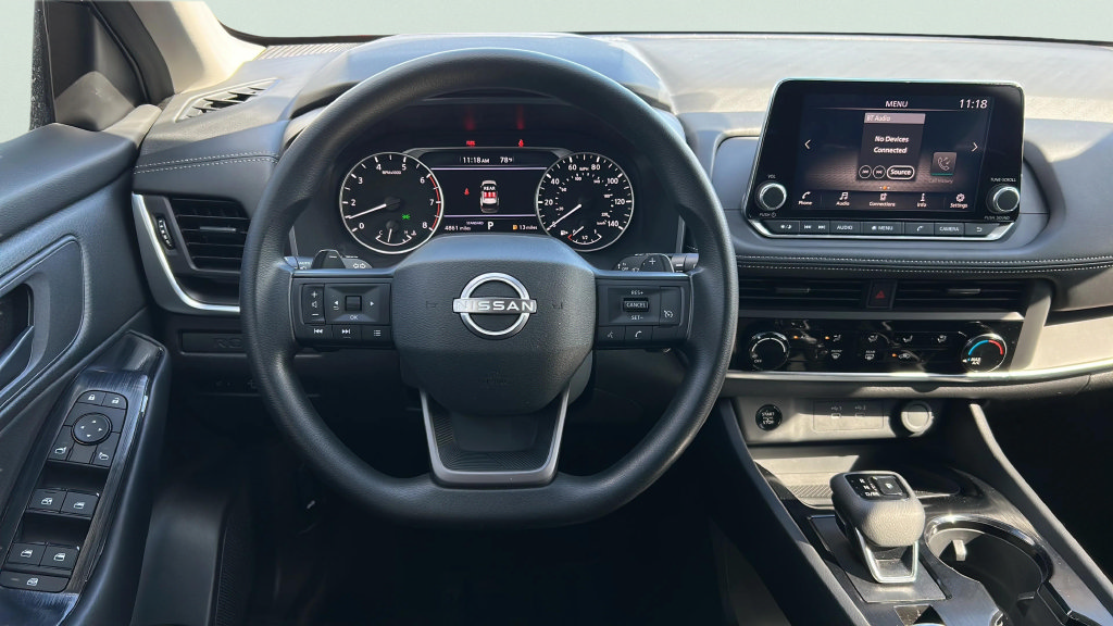 Used 2025 Nissan Rogue S FWD image 15