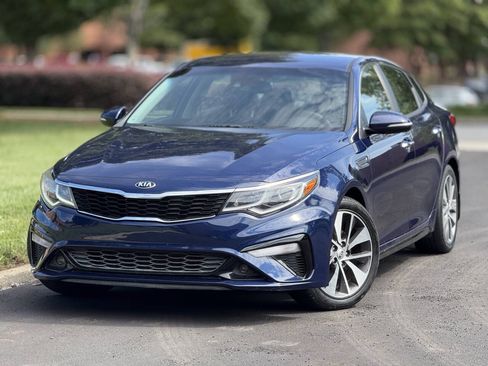 Used 2019 Kia Optima S FWD image 1