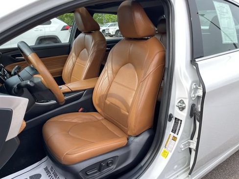 Used 2020 Toyota Avalon Limited w/ Advanced Safety Package FWD image 14