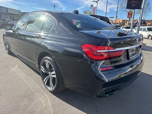 Used 2018 BMW 750i 750i w/ Luxury Rear Seating Package image 3