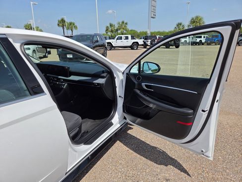 Used 2024 Hyundai Sonata SEL FWD image 17