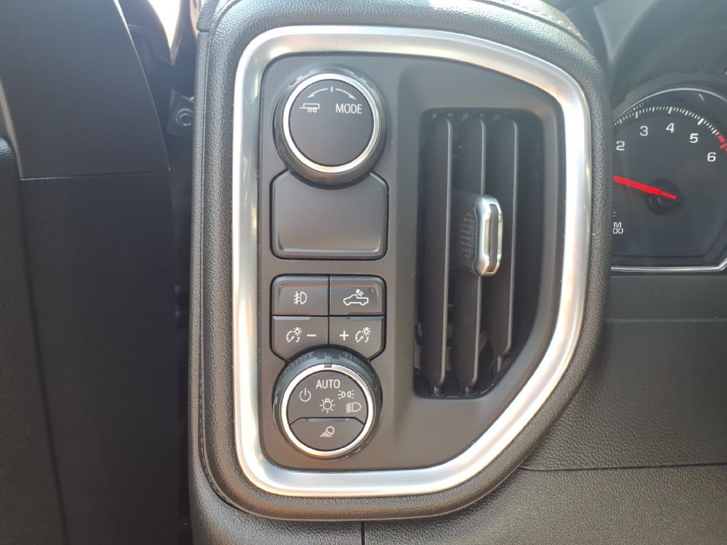 Used 2021 Chevrolet Silverado 1500 RST w/ Texas Edition Plus RWD image 17