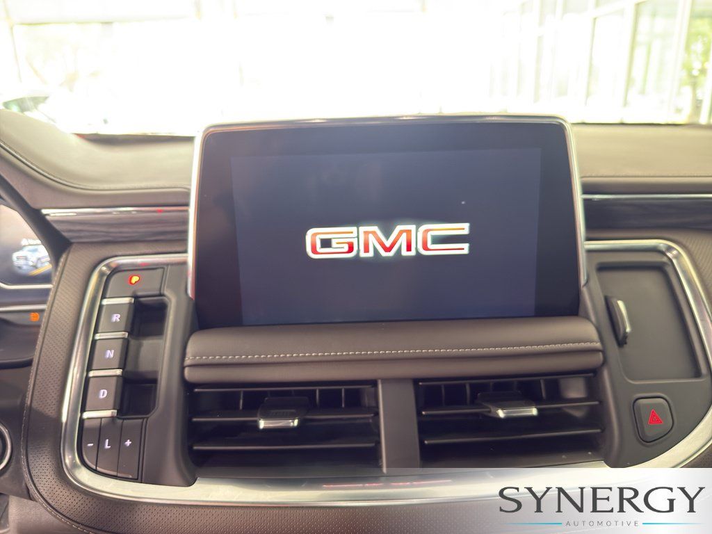 Used 2023 GMC Yukon SLT w/ SLT Premium Package RWD image 10