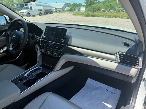 Used 2018 Honda Accord Hybrid image 18