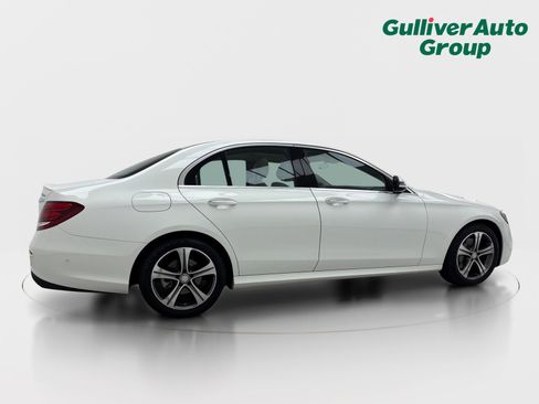 Used 2017 Mercedes-Benz E 300 4MATIC image 9