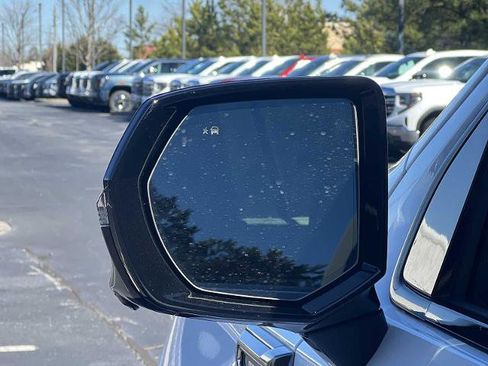 New 2026 GMC Yukon XL AT4 w/ AT4 Premium Plus Package image 29