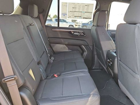 Used 2026 Chevrolet Tahoe LS RWD image 17