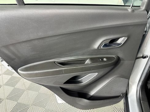 Used 2022 Chevrolet Trax LS w/ Tint and Cruise Package FWD image 23