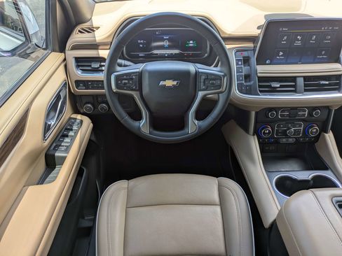 Used 2024 Chevrolet Tahoe Premier RWD image 4