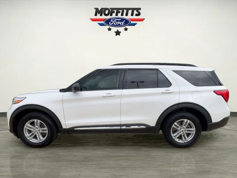 Used 2022 Ford Explorer XLT w/ Equipment Group 202A AWD/4WD image 2