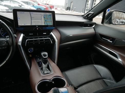 Used 2021 Toyota Venza Limited w/ Advanced Technology Package image 15