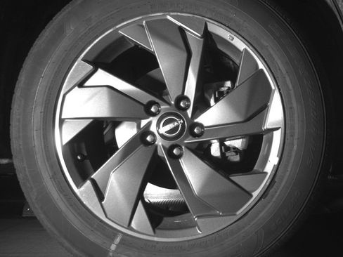 Used 2025 Nissan Rogue SV FWD image 13