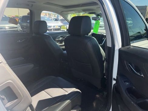 Used 2019 Chevrolet Traverse LT w/ LT Premium Package FWD image 12