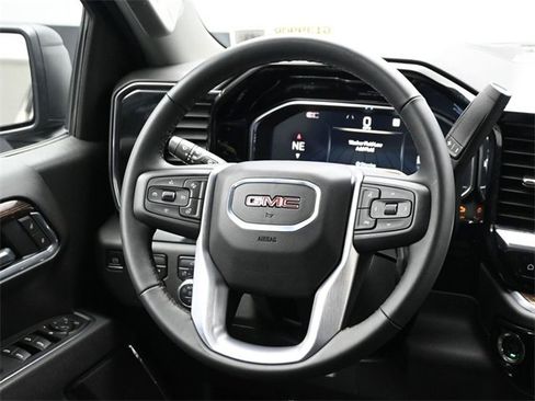 Used 2025 GMC Sierra 1500 Elevation image 4