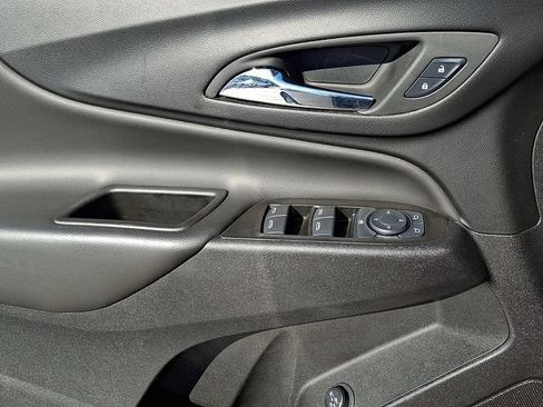 Used 2024 Chevrolet Equinox LT AWD/4WD image 11