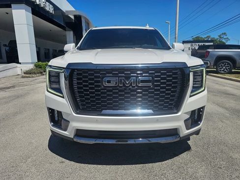 Used 2023 GMC Yukon Denali Ultimate AWD/4WD image 8