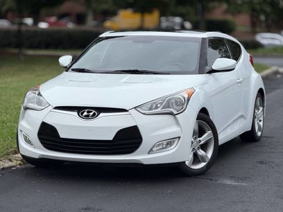Used 2014 Hyundai Veloster w/ Style Package 02