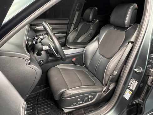 Used 2023 Genesis GV70 2.5T w/ Sport Prestige Package image 3