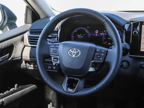 Certified 2026 Toyota Camry XLE FWD image 16