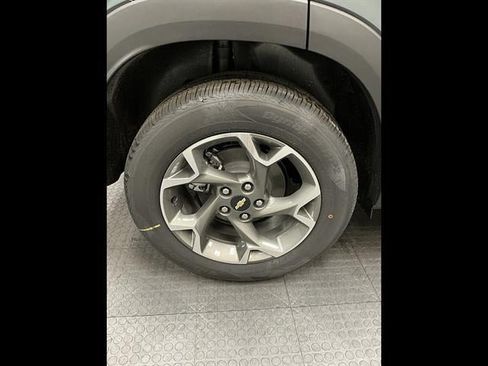 New 2026 Chevrolet Trax LT w/ LT Convenience Package FWD image 39