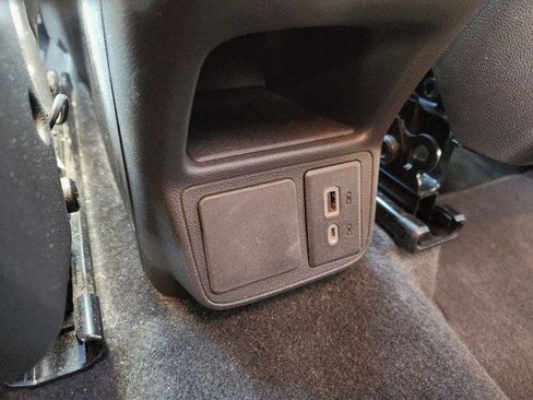 Used 2023 Buick Encore GX Select w/ Sport Touring Package image 25