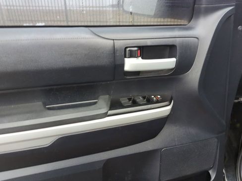 Used 2019 Toyota Tundra SR5 w/ SR5 Upgrade Package image 8