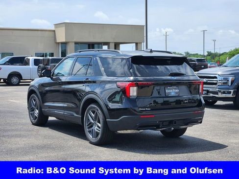 New 2026 Ford Explorer ST-Line w/ ST-Line Street Pack RWD image 7