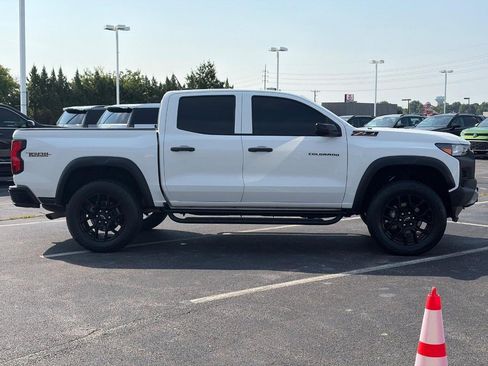 Used 2023 Chevrolet Colorado Trail Boss w/ LPO, Dark Essentials Package AWD/4WD image 4