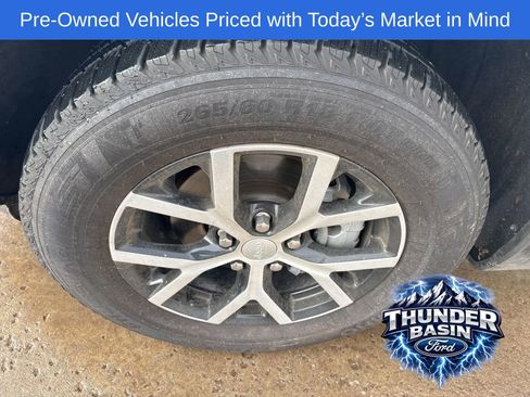 Used 2024 Jeep Grand Cherokee Limited image 7