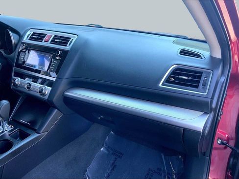 Used 2018 Subaru Outback 2.5i AWD/4WD image 18
