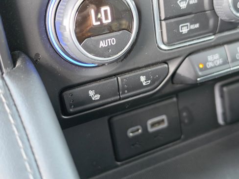 Used 2023 Chevrolet Tahoe Z71 image 31