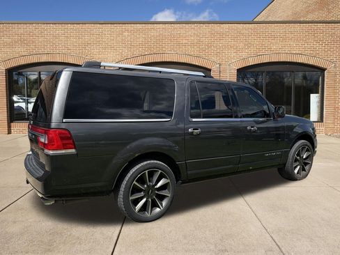Used 2017 Lincoln Navigator L Reserve AWD/4WD image 3