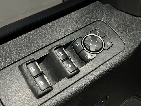 Used 2018 Ford F150 Raptor w/ Equipment Group 802A Luxury AWD/4WD image 17