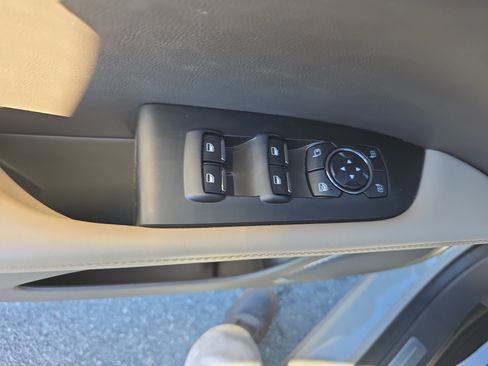 Used 2022 Lincoln Nautilus Reserve image 27