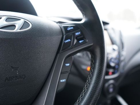 Used 2016 Hyundai Veloster Turbo image 29