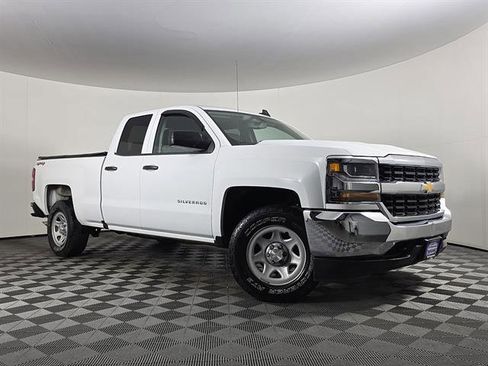 Used 2017 Chevrolet Silverado 1500 W/T w/ WT Convenience Package AWD/4WD image 1