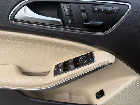 Used 2015 Mercedes-Benz GLA 250 4MATIC image 5