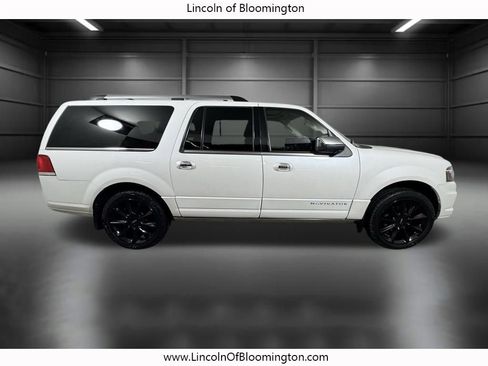 Used 2016 Lincoln Navigator L Reserve image 7