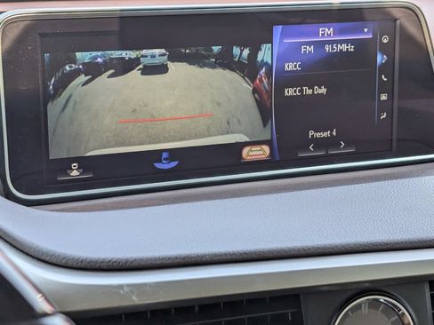 Used 2019 Lexus RX 450h AWD w/ Luxury Package image 17