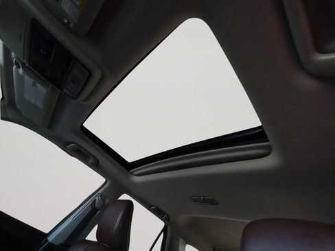 Used 2015 Toyota 4Runner Limited w/ Four Season Floor Mat Package AWD/4WD image 23