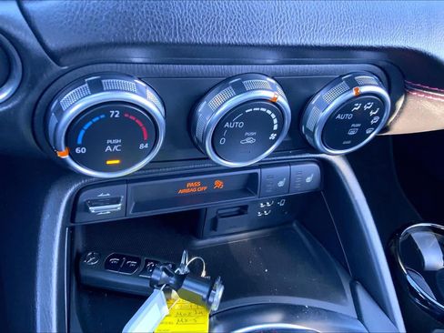 Used 2019 MAZDA MX-5 Miata RF Grand Touring image 28