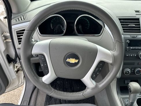 Used 2012 Chevrolet Traverse LS FWD image 14