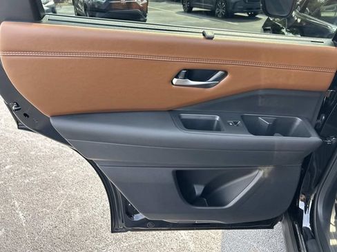Used 2025 Nissan Pathfinder Platinum w/ Cargo Package FWD image 22
