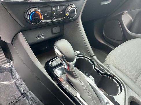 Used 2025 Buick Encore GX Preferred image 39