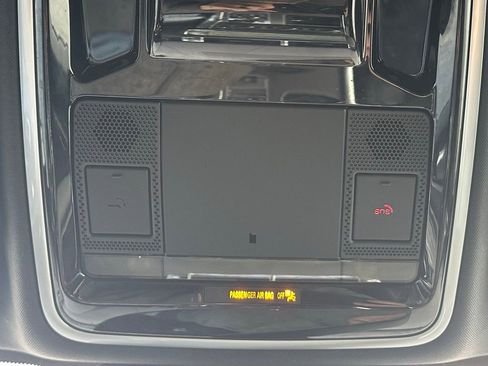 Used 2017 Land Rover Range Rover Sport SE image 34