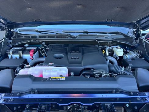 Used 2022 Toyota Tundra Limited w/ TRD Off-Road Package image 29