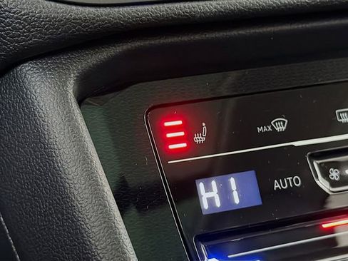 New 2026 Volkswagen Taos SE FWD image 21