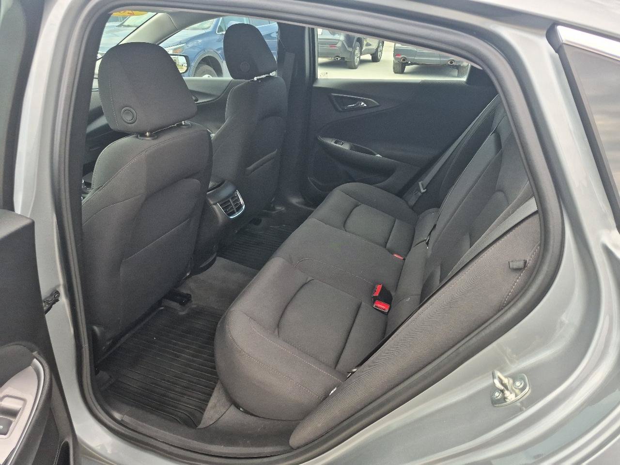 Used 2024 Chevrolet Malibu LT FWD image 12