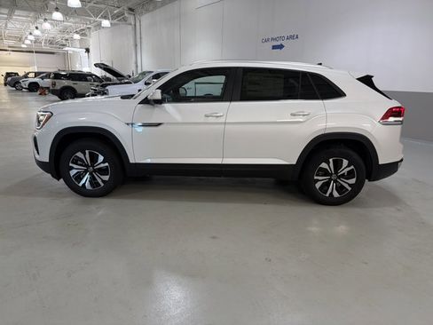 New 2026 Volkswagen Atlas Cross Sport SE AWD/4WD image 5