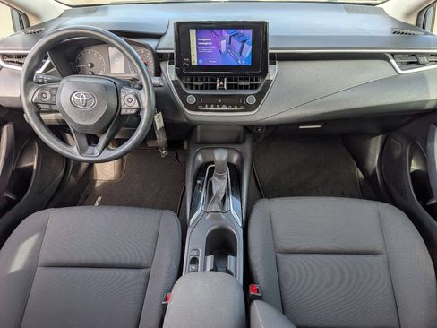 Used 2023 Toyota Corolla LE FWD image 4